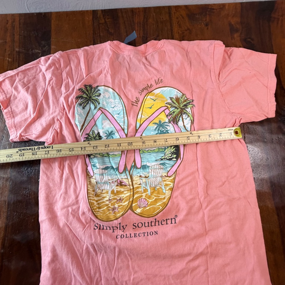 Simply Southern Coral Pink Graphic T-Shirt Medium Flip Flops Beach Scene Cotton - Picture 4 of 7